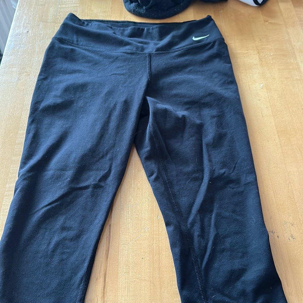 Like new small Nike dry fit capris